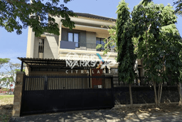 Dijual Rumah Luas Elegan Dengan View Eksklusif di Citraland, Surabaya Dijual Rumah Luas Elegan Dengan View Eksklusif di Citraland, Surabaya