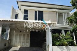 Rumah Luxury Modern Tanpa Renovasi di Citraland Surabaya Rumah Luxury Modern Tanpa Renovasi di Citraland Surabaya