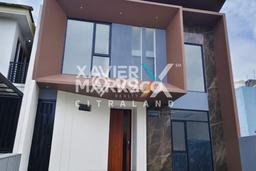 Rumah Mewah LB 213m2 Siap Pakai Desain Elegan di Citraland, Surabaya Rumah Mewah LB 213m2 Siap Pakai Desain Elegan di Citraland, Surabaya