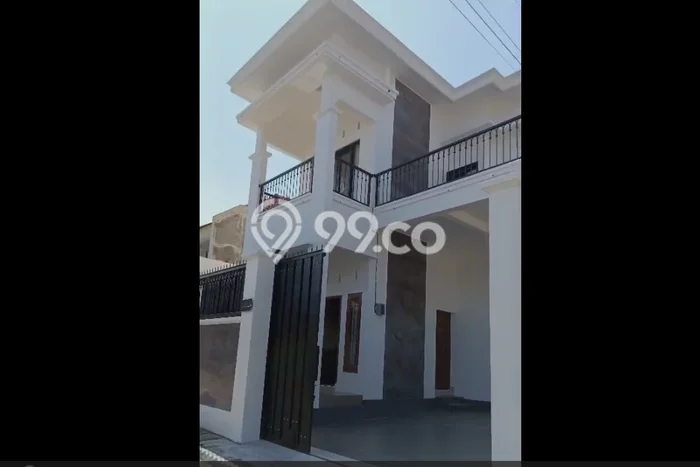 Dijual Rumah 3 Kamar Lokasi Strategis Nyaman dan Strategis di Kepanjenkidul Dijual Rumah 3 Kamar Lokasi Strategis Nyaman dan Strategis di Kepanjenkidul