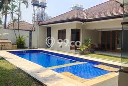 Rumah Elit Modern Tanpa Renovasi di Cipete Jakarta Selatan Rumah Elit Modern Tanpa Renovasi di Cipete Jakarta Selatan
