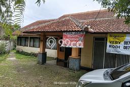 For Sale! Premium House LT 1000m2 Desain Elegan di Setiabudi For Sale! Premium House LT 1000m2 Desain Elegan di Setiabudi