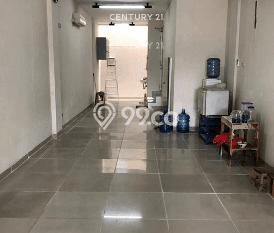 LOKASI PREMIUM! Ruko di , Luas 60m2m², Area Komersial LOKASI PREMIUM! Ruko di , Luas 60m2m², Area Komersial