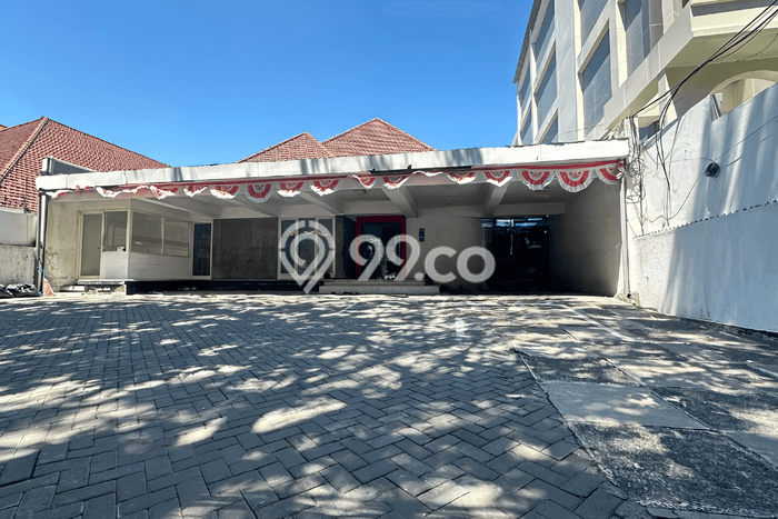 Kantor Disewa di Surabaya dengan LB 700m2 Area Komersial Ramai Kantor Disewa di Surabaya dengan LB 700m2 Area Komersial Ramai