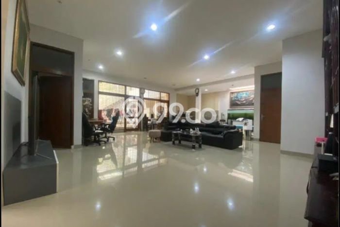 Rumah Idaman Keluarga! Rumah 2 Lantai di , Bandung, Luas 364m2m² Bangunan 300m2m² Rumah Idaman Keluarga! Rumah 2 Lantai di , Bandung, Luas 364m2m² Bangunan 300m2m²