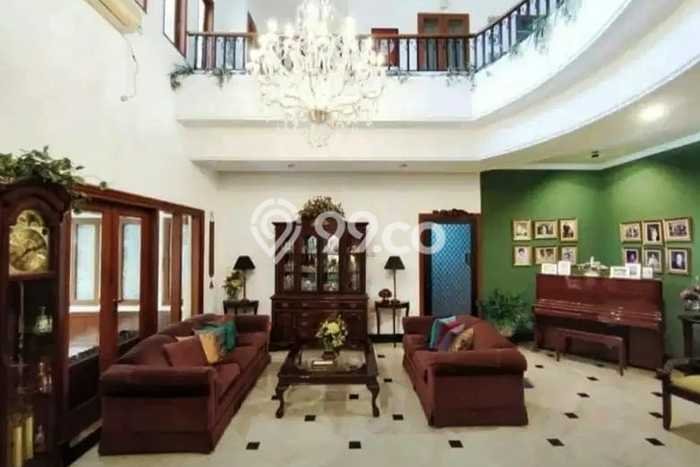 Rumah Elit Modern Siap Huni di Burangrang Bandung Rumah Elit Modern Siap Huni di Burangrang Bandung
