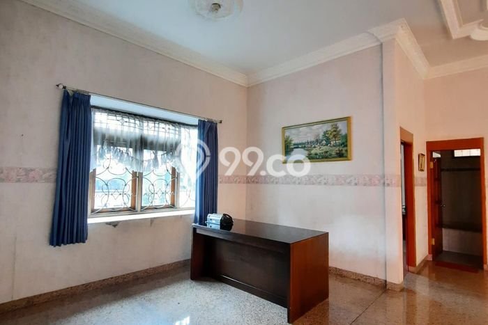 Rumah Mewah LB 600m2 Siap Pakai Desain Elegan di Cipaganti, Bandung Rumah Mewah LB 600m2 Siap Pakai Desain Elegan di Cipaganti, Bandung
