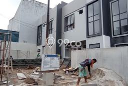 Ready to Use! Premium House LT 211m2 Desain Elegan di BSD Griya Loka Ready to Use! Premium House LT 211m2 Desain Elegan di BSD Griya Loka