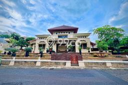 Dijual Rumah Premium dengan Fasilitas Sekitar Komplit di BSD, Tangerang Selatan Dijual Rumah Premium dengan Fasilitas Sekitar Komplit di BSD, Tangerang Selatan