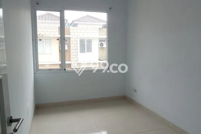 Disewakan! Rumah 2 Kamar Tidur &
2 Kamar Mandi di Gading Serpong Virginia Village, Tangerang Disewakan! Rumah 2 Kamar Tidur &
2 Kamar Mandi di Gading Serpong Virginia Village, Tangerang