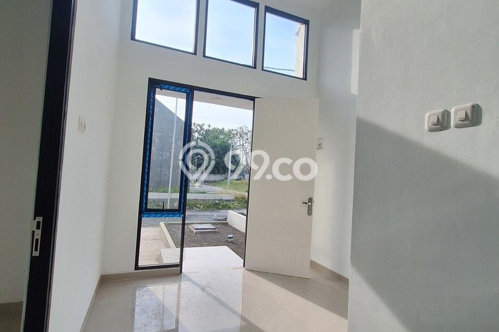 Dijual Cepat Rumah 2 KT 1 KM di Lokasi Strategis Menganti, Surabaya Dijual Cepat Rumah 2 KT 1 KM di Lokasi Strategis Menganti, Surabaya