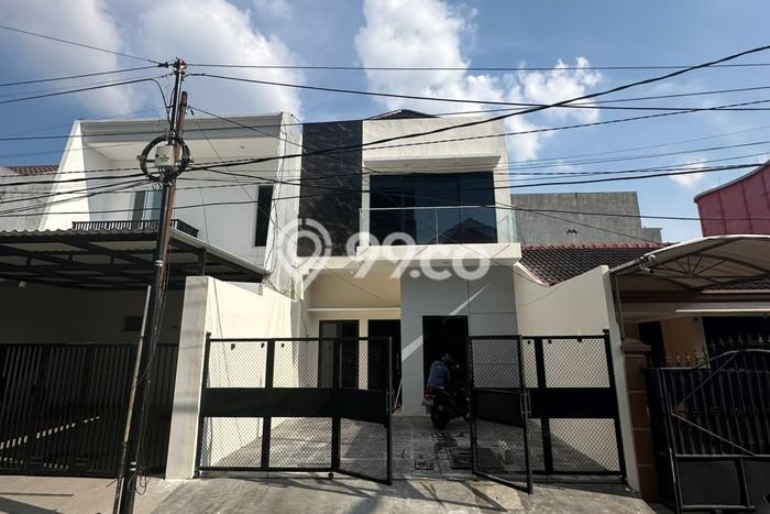 Dijual Hunian Rumah Nyaman 4 Kamar di Darmo Permai, Surabaya Dijual Hunian Rumah Nyaman 4 Kamar di Darmo Permai, Surabaya