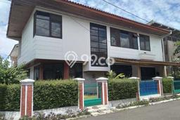 Rumah Elit Modern Tanpa Renovasi di Buah Batu Bandung Rumah Elit Modern Tanpa Renovasi di Buah Batu Bandung