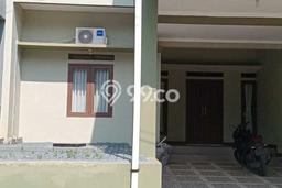 Disewakan! Rumah 3 Kamar Tidur &
2 Kamar Mandi di Cikutra, Bandung Disewakan! Rumah 3 Kamar Tidur &
2 Kamar Mandi di Cikutra, Bandung