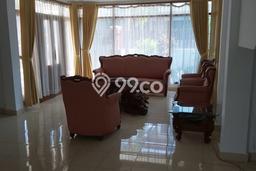 Rumah Elit LB 255m2 Siap Huni Desain Elegan di Pungkur, Bandung Rumah Elit LB 255m2 Siap Huni Desain Elegan di Pungkur, Bandung