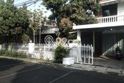Rumah Mewah LB 186m2 Siap Pakai Desain Elegan di Buah Batu, Bandung Rumah Mewah LB 186m2 Siap Pakai Desain Elegan di Buah Batu, Bandung