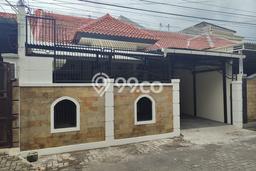 Hunian Cantik Modern Lb 168m2 di Semarang Selatan, Semarang Hunian Cantik Modern Lb 168m2 di Semarang Selatan, Semarang