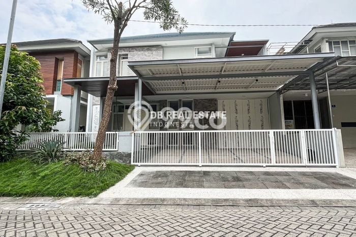 NEW LISTING! Rumah Strategis area Citraland, LT 264m2m² LB 320m2m² NEW LISTING! Rumah Strategis area Citraland, LT 264m2m² LB 320m2m²