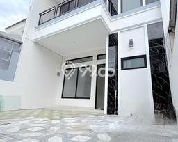 Jual Rumah Modern 4 KT di Gading Serpong, Tangerang Jual Rumah Modern 4 KT di Gading Serpong, Tangerang
