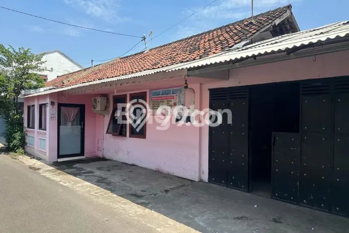 Siap Huni Rumah Minimalis & Modern LB 180m2 di Probolinggo Siap Huni Rumah Minimalis & Modern LB 180m2 di Probolinggo