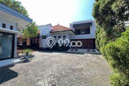 Hot Offer Hunian Mewah Ideal dan Luas di Tenggilis Mejoyo, Surabaya Hot Offer Hunian Mewah Ideal dan Luas di Tenggilis Mejoyo, Surabaya