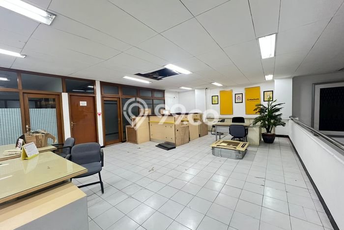 Kantor Bagus Dijual LB 940m2 Lokasi Strategis Surabaya Area Cocok untuk Berbisnis Kantor Bagus Dijual LB 940m2 Lokasi Strategis Surabaya Area Cocok untuk Berbisnis