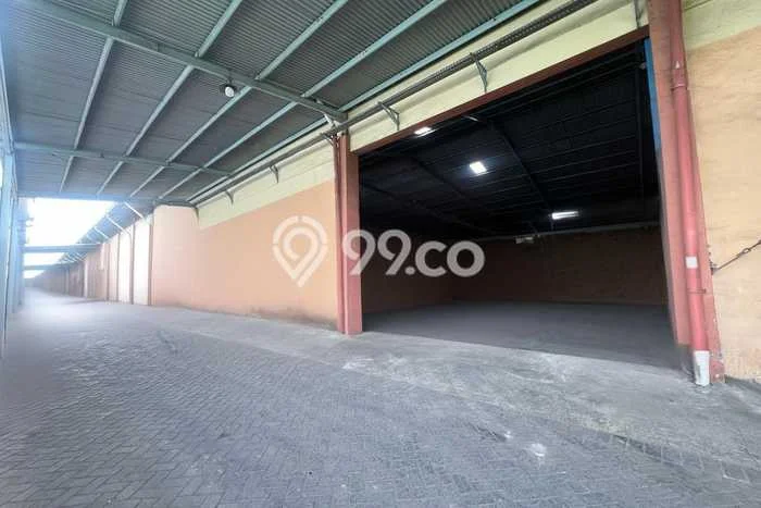 Area Ramai! Pabrik Dijual di Waru untuk Bisnis Luas Bangunan 8506m2 Area Ramai! Pabrik Dijual di Waru untuk Bisnis Luas Bangunan 8506m2