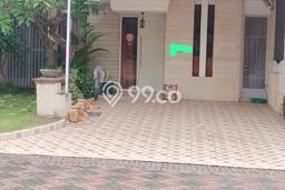 Jual Rumah Mewah Megah Dengan View Cantik di Pakuwon Indah, Surabaya Jual Rumah Mewah Megah Dengan View Cantik di Pakuwon Indah, Surabaya