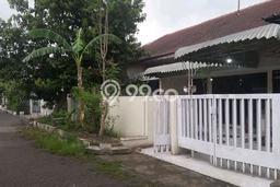 Rumah Luxury Modern Tanpa Renovasi di Darmo Permai Surabaya Rumah Luxury Modern Tanpa Renovasi di Darmo Permai Surabaya