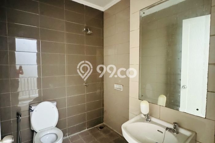 Ruko Dijual di Prime Area Jakarta Barat Luas 237m2 Ruko Dijual di Prime Area Jakarta Barat Luas 237m2