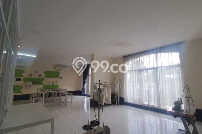 LOKASI STRATEGIS! Ruko di Serpong, Luas 150m², Pusat Bisnis, Jalan Utama LOKASI STRATEGIS! Ruko di Serpong, Luas 150m², Pusat Bisnis, Jalan Utama