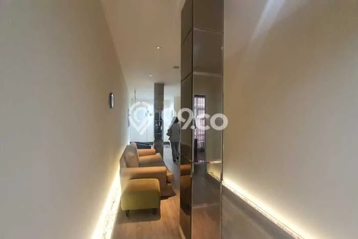 LOKASI STRATEGIS! Ruko di Serpong, Luas 150m², Pusat Bisnis, Jalan Utama LOKASI STRATEGIS! Ruko di Serpong, Luas 150m², Pusat Bisnis, Jalan Utama