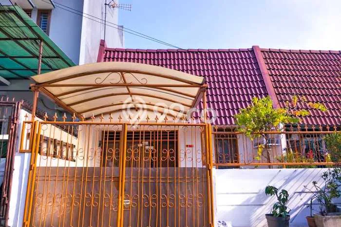Rumah area Kedoya, Lingkungan Strategis, 2 KM Rumah area Kedoya, Lingkungan Strategis, 2 KM
