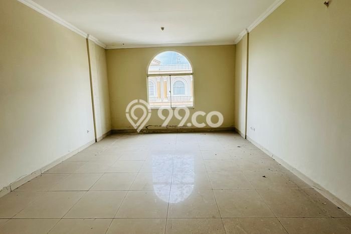 Ruko Dijual di Prime Area Jakarta Barat Luas 237m2 Ruko Dijual di Prime Area Jakarta Barat Luas 237m2