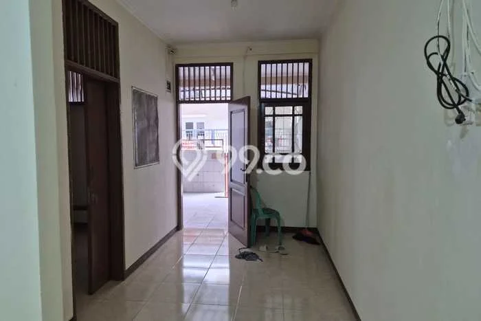 Disewakan! Rumah 3 Kamar Tidur &
2 Kamar Mandi di Tanjung Duren, Jakarta Barat Disewakan! Rumah 3 Kamar Tidur &
2 Kamar Mandi di Tanjung Duren, Jakarta Barat