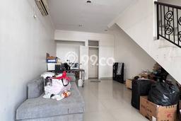 Rumah Luas Asri 2 KT Siap Huni di Green Lake City Jakarta Barat Rumah Luas Asri 2 KT Siap Huni di Green Lake City Jakarta Barat