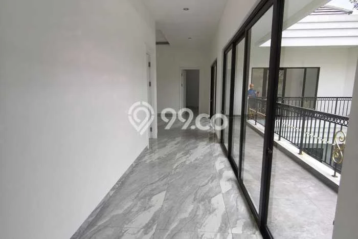 Rumah Elit Modern Tanpa Renovasi di Sektor 8 - Bintaro Tangerang Selatan Rumah Elit Modern Tanpa Renovasi di Sektor 8 - Bintaro Tangerang Selatan