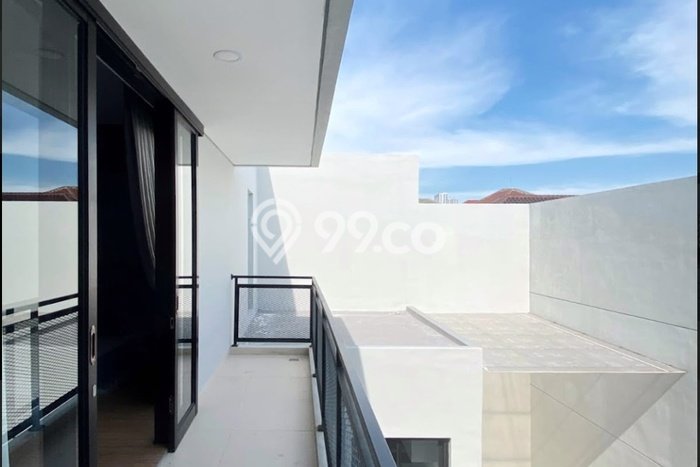 For Sale Rumah Mewah Exclusive di Gayungan, Surabaya For Sale Rumah Mewah Exclusive di Gayungan, Surabaya