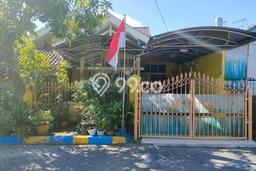 For Sale Rumah 4 Kamar Lokasi Strategis Bagus dan Strategis di Rungkut For Sale Rumah 4 Kamar Lokasi Strategis Bagus dan Strategis di Rungkut