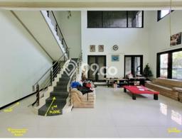 HARGA TERBAIK! Rumah Berkualitas area , Luas 525m2m² LB 580m2m² HARGA TERBAIK! Rumah Berkualitas area , Luas 525m2m² LB 580m2m²