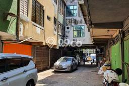 Ruko di Kapasan, Surabaya 136 m Bagus Sertifikat Hak Milik Ruko di Kapasan, Surabaya 136 m Bagus Sertifikat Hak Milik