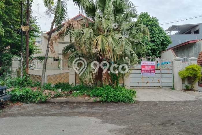 For Sale Rumah Mewah Exclusive di Genteng, Surabaya For Sale Rumah Mewah Exclusive di Genteng, Surabaya