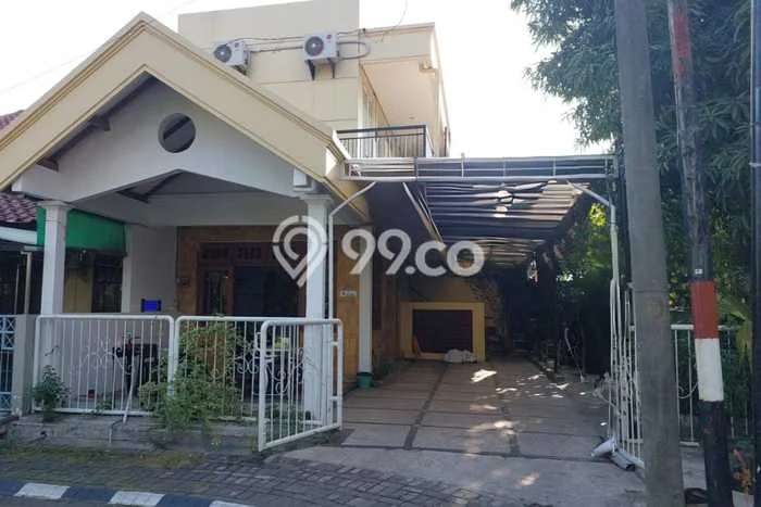 Rumah Mewah LB 100m2 Siap Pakai Desain Elegan di Babatan, Surabaya Rumah Mewah LB 100m2 Siap Pakai Desain Elegan di Babatan, Surabaya