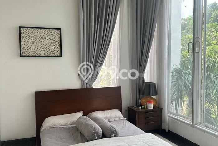 Rumah Mewah LB 700m2 Siap Huni Desain Elegan di Pulo Asem, Jakarta Timur Rumah Mewah LB 700m2 Siap Huni Desain Elegan di Pulo Asem, Jakarta Timur