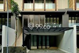 Rumah Elit Modern Tanpa Renovasi di Pondok Labu Jakarta Selatan Rumah Elit Modern Tanpa Renovasi di Pondok Labu Jakarta Selatan