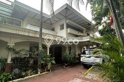 Rumah Elit Modern Tanpa Renovasi di Pondok Indah Jakarta Selatan Rumah Elit Modern Tanpa Renovasi di Pondok Indah Jakarta Selatan