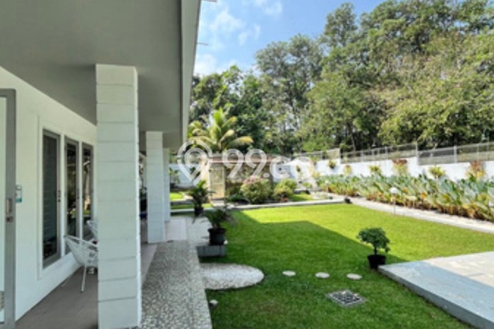 FOR SALE! Vila di , Area 968m2m², Dekat ke Fasilitas Umum FOR SALE! Vila di , Area 968m2m², Dekat ke Fasilitas Umum
