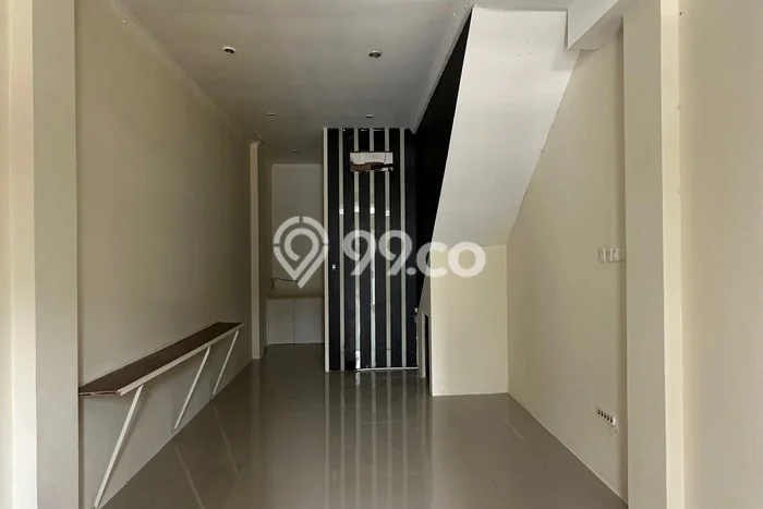 Unit Ruko Disewakan di Pluit di Area Ramai & Strategis Unit Ruko Disewakan di Pluit di Area Ramai & Strategis