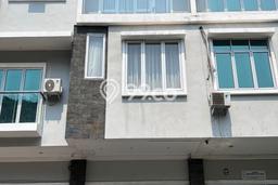 Rumah Luxury Modern Tanpa Renovasi di Pantai Indah Kapuk Jakarta Utara Rumah Luxury Modern Tanpa Renovasi di Pantai Indah Kapuk Jakarta Utara
