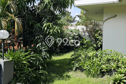 Rumah Elit Modern Tanpa Renovasi di Bintaro Jakarta Selatan Rumah Elit Modern Tanpa Renovasi di Bintaro Jakarta Selatan